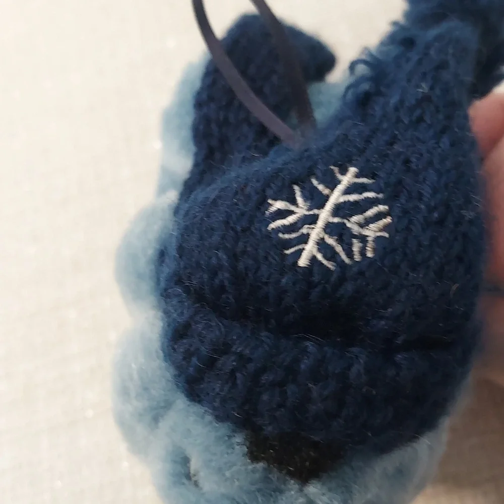 Disney Boyds Collection Eeyore Plush Ornament Blue Knit Hat Scarf Snowflake 6in - Picture 4 of 15